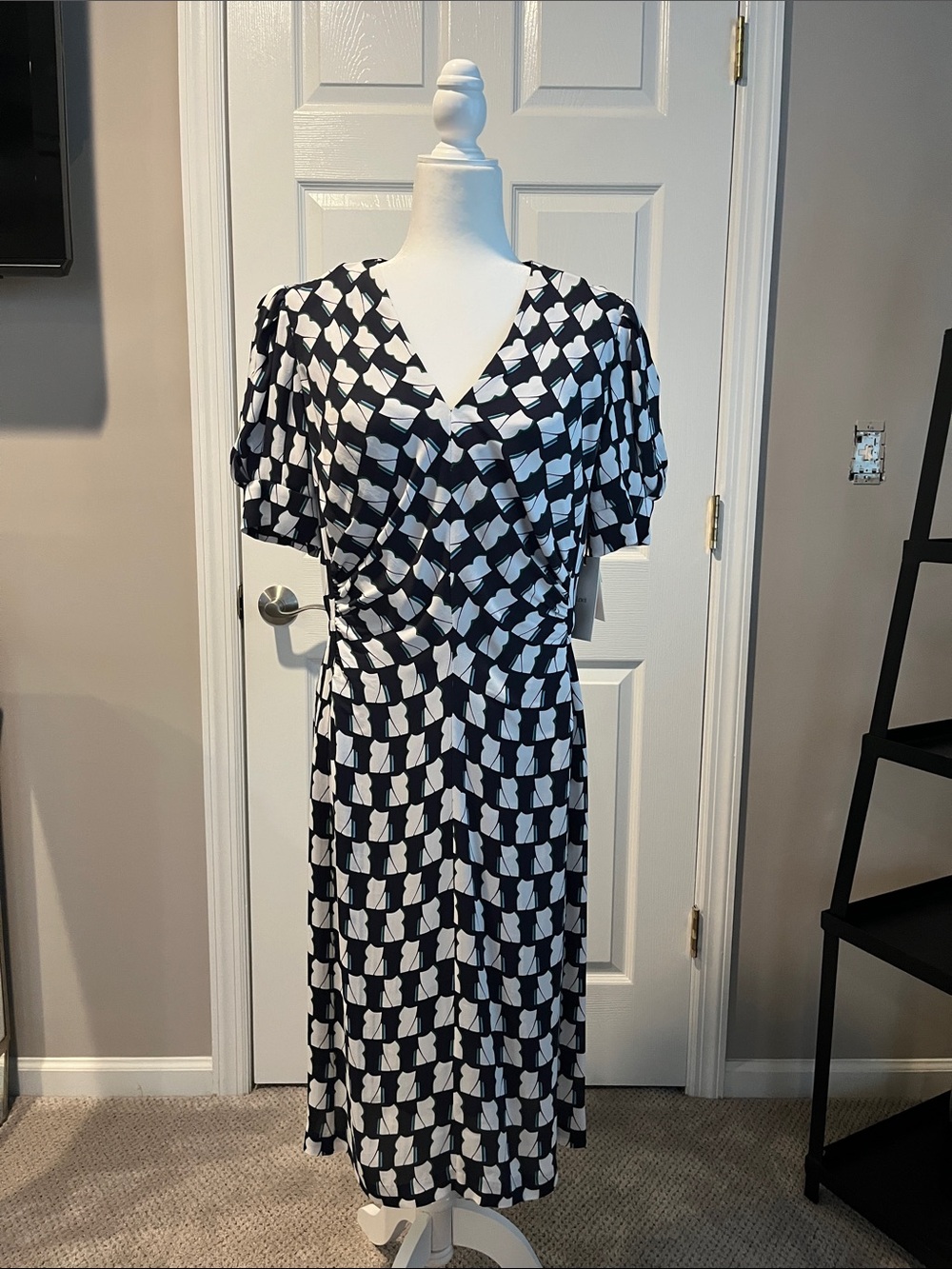 Lewit Black & White Geometric Wrap-Style Midi Dress